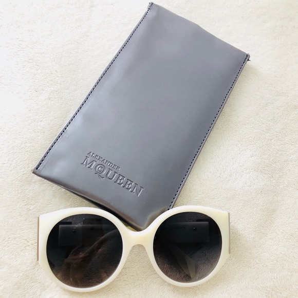Alexander McQueen Accessories - Authentic Alexander McQueen Sunnies